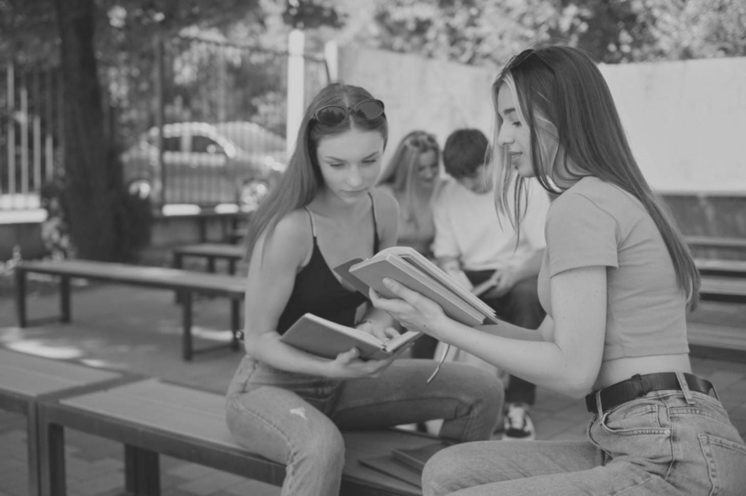 Instructor de modelado financiero con experiencia en análisis corporativo